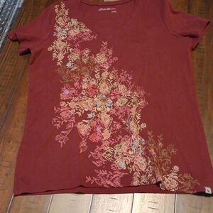 Eddie Bauer Burgundy Short Sleeve Tee with Floral Print